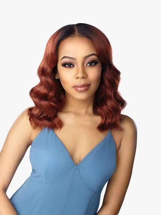 AUDRY This is an elegant style that suits anyone at any age.