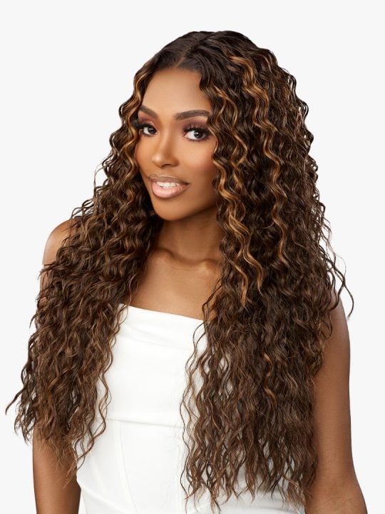 BUTTA LACE HUMAN HAIR BLEND WATER DEEP 28″ Butta Lace human hair blend wig with Soft, cascading deep waves