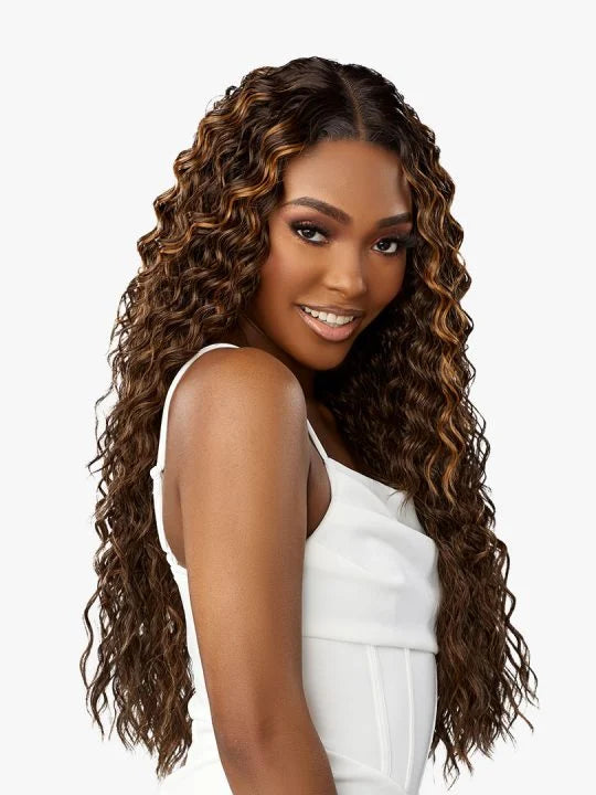 BUTTA LACE HUMAN HAIR BLEND WATER DEEP 28″ Butta Lace human hair blend wig with Soft, cascading deep waves