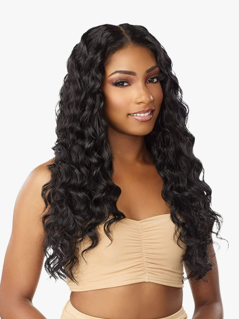 DAVINA Defined, loose deep waves
