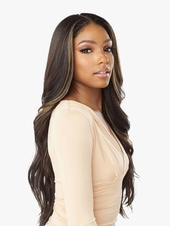 BRAELYN Loose waves with feathered sides with layers