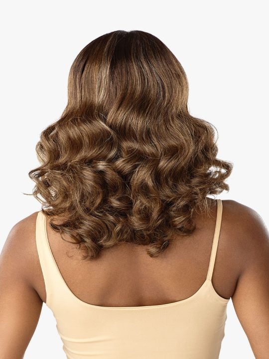 ELENA Shoulder length bob style with big round curls that starts from the middle