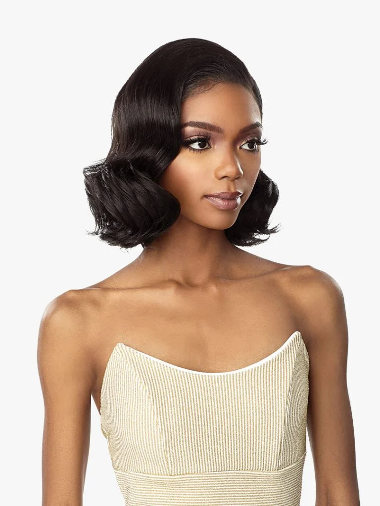 ORIANA Loose waves with feathered sides with layers