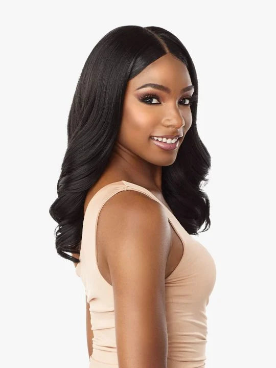 JALISA Romance curls that fall just below the shoulders, giving elegant and feminine look