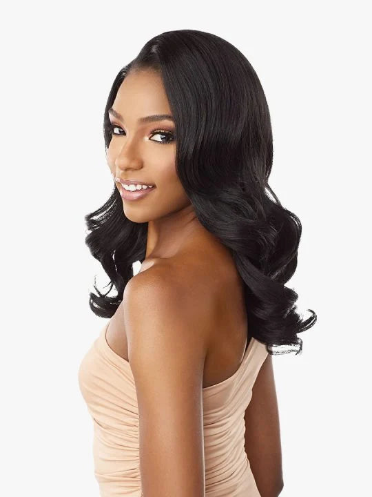 JALISA Romance curls that fall just below the shoulders, giving elegant and feminine look