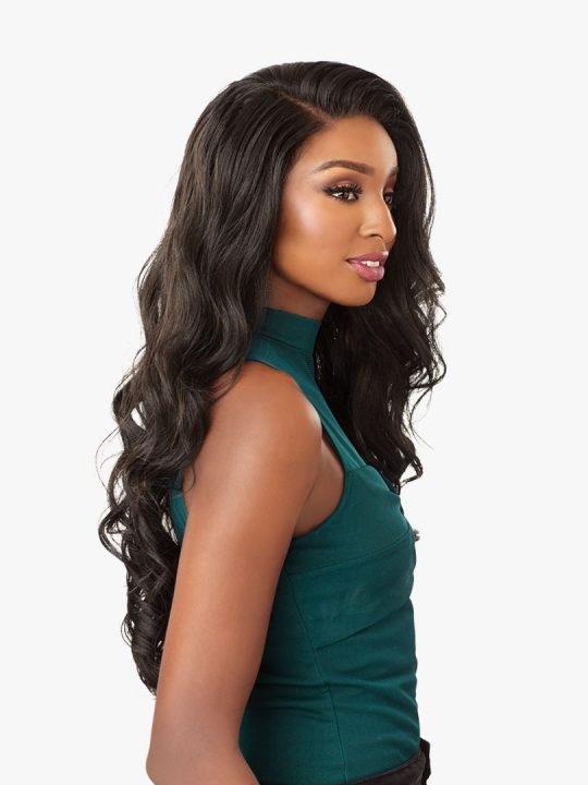 CELESTE 27″ of long Deep Waves, giving glamorous style.