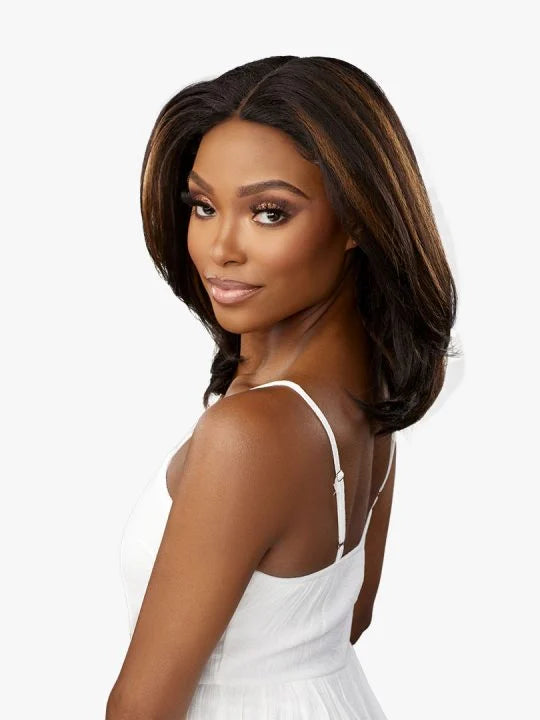 DASHLY LACE WIG SALT & PEPPER – SP UNIT 3