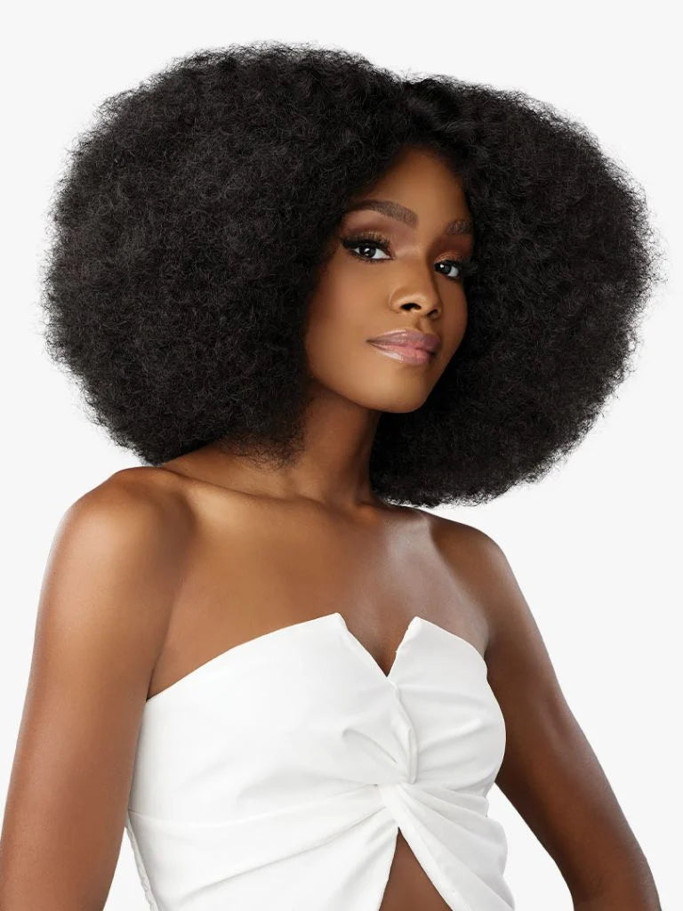 DASHLY LACE UNIT 43 Embrace the big hair look with layered, afro curls with a soft touch and lots of texture.