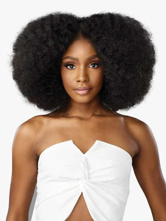 DASHLY LACE UNIT 43 Embrace the big hair look with layered, afro curls with a soft touch and lots of texture.