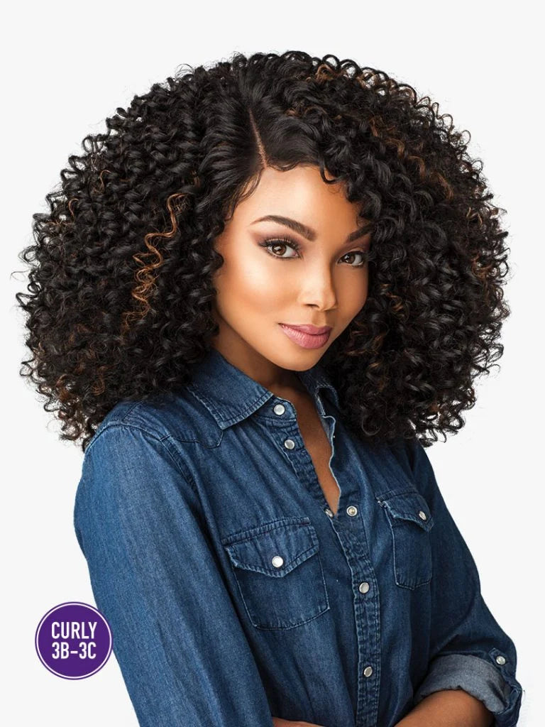 SHOW STOPPER Making them pause and wonder, who she is.