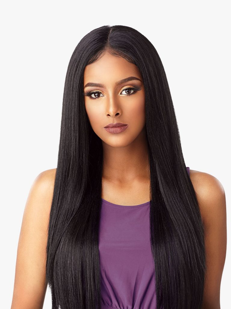 JANELLE Straight and to the point. Janelle goes for this sleek look and keeps ‘em guessing.
