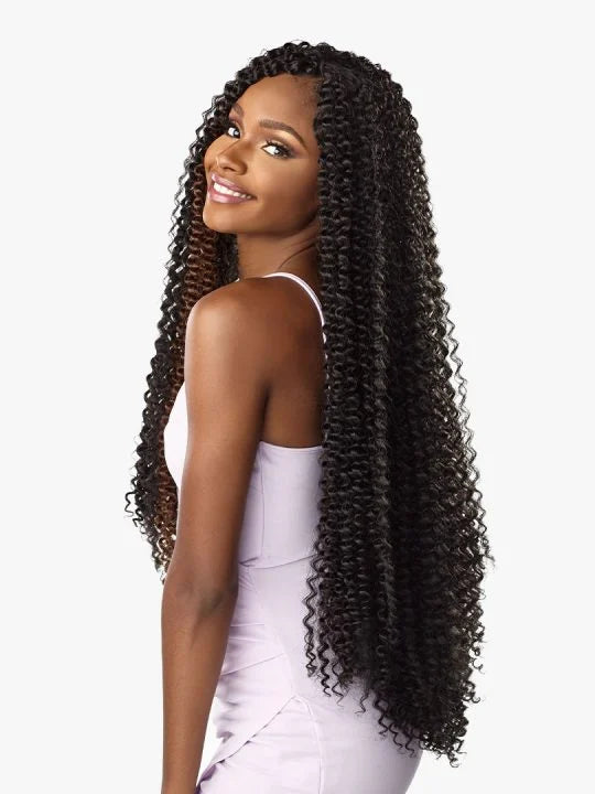 WATER WAVE 24″ The classic water wave curl pattern is perfect for a year-round style.