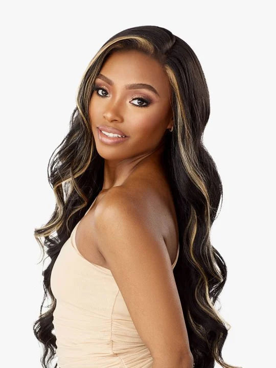 ESTELLE What Lace Human hair blend wig with subtle loose waves