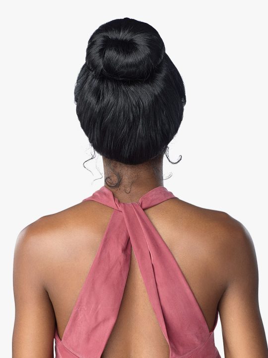 AKEELY HIGHBUN A high bun style that gives big body wave patterns when untied.