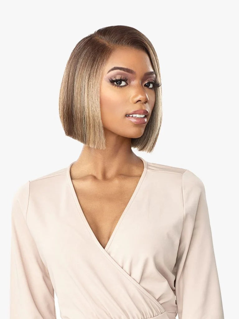 ANISHA A sharp, blunt bob style without layers