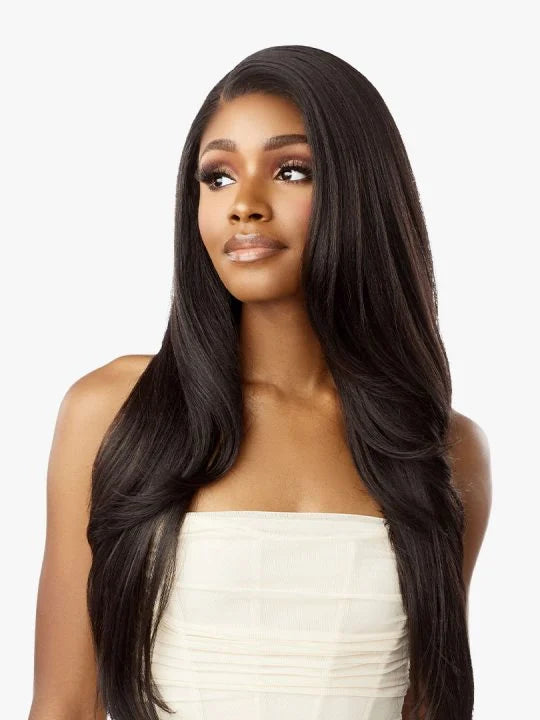 LAURINA Lightly bumped, yaki straight style with long layers.