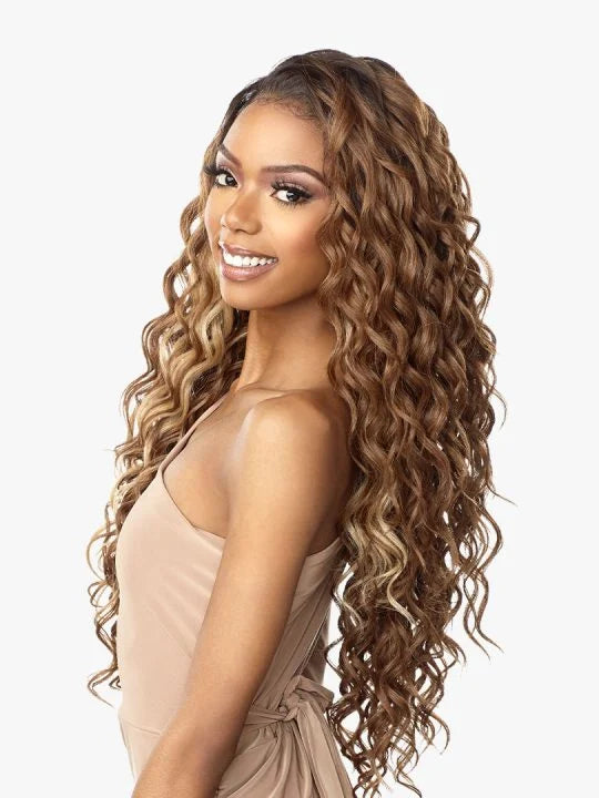 LYSHA Long, loose spiral curls